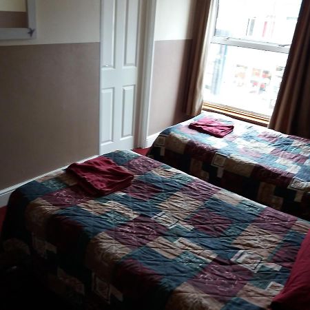 The Crouch Oak Bed & Breakfast Addlestone Bagian luar foto